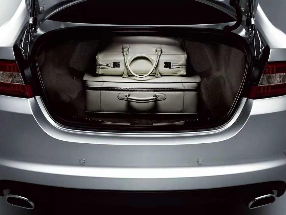 Автомобиль Jaguar XF I Седан