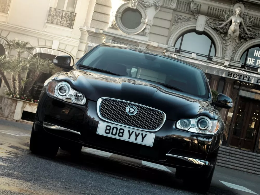 Автомобиль Jaguar XF I Седан