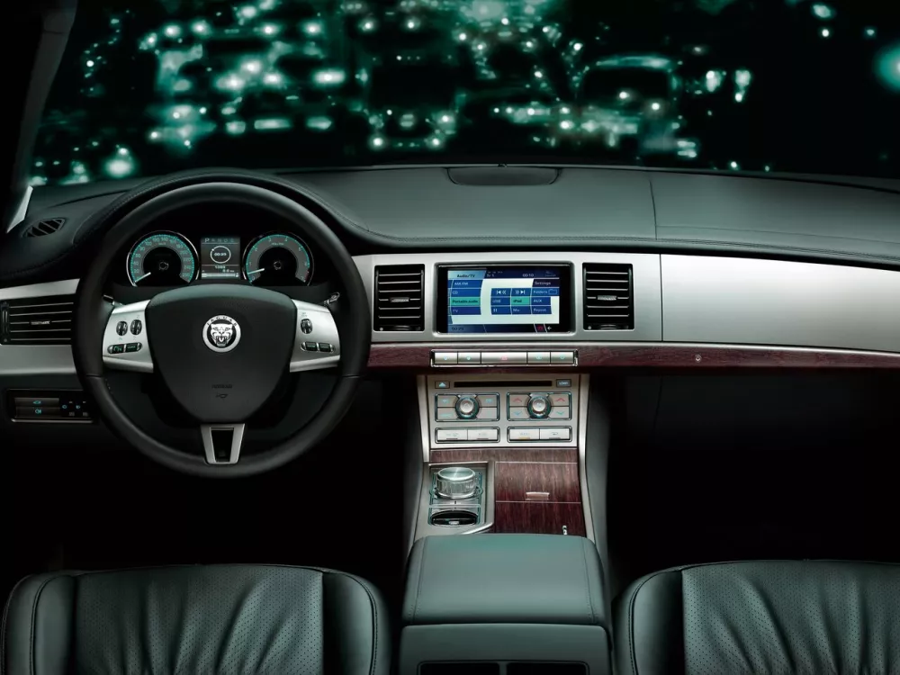 Автомобиль Jaguar XF I Седан