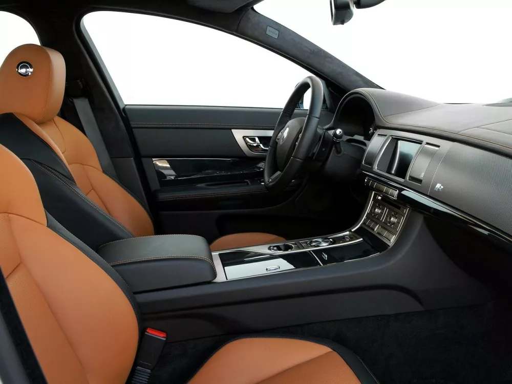 Автомобиль Jaguar XF I Седан