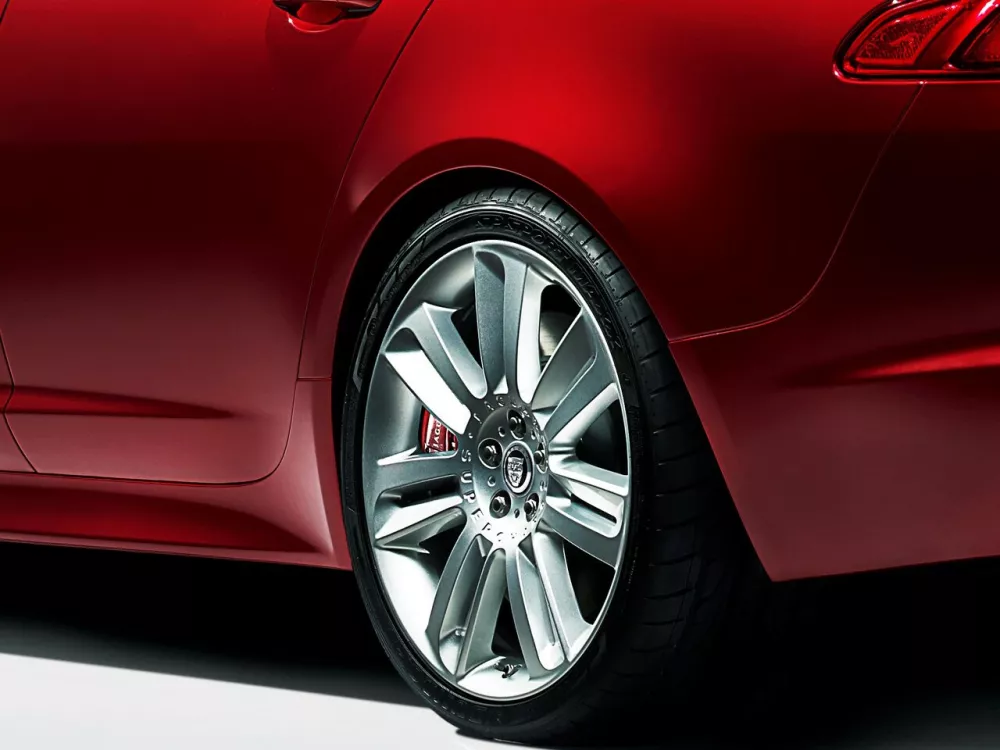 Автомобиль Jaguar XFR I Рестайлинг Седан