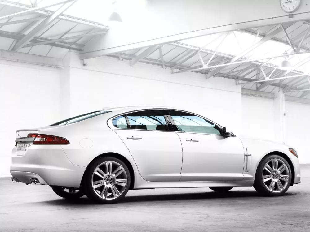 Автомобиль Jaguar XFR I Седан