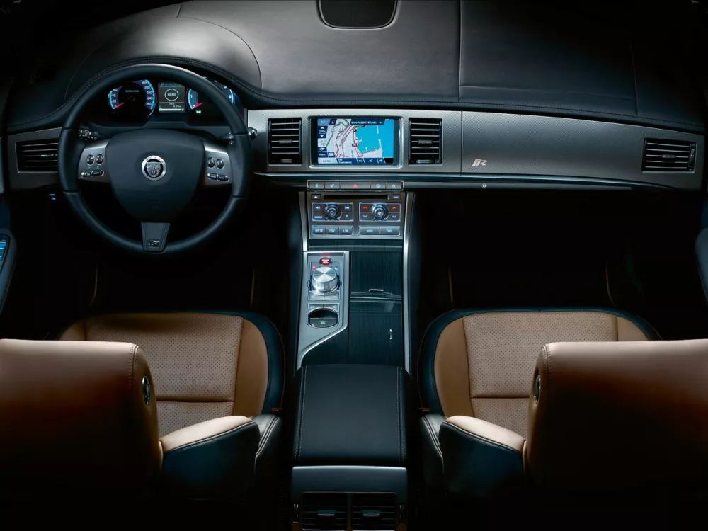 Автомобиль Jaguar XFR I Седан
