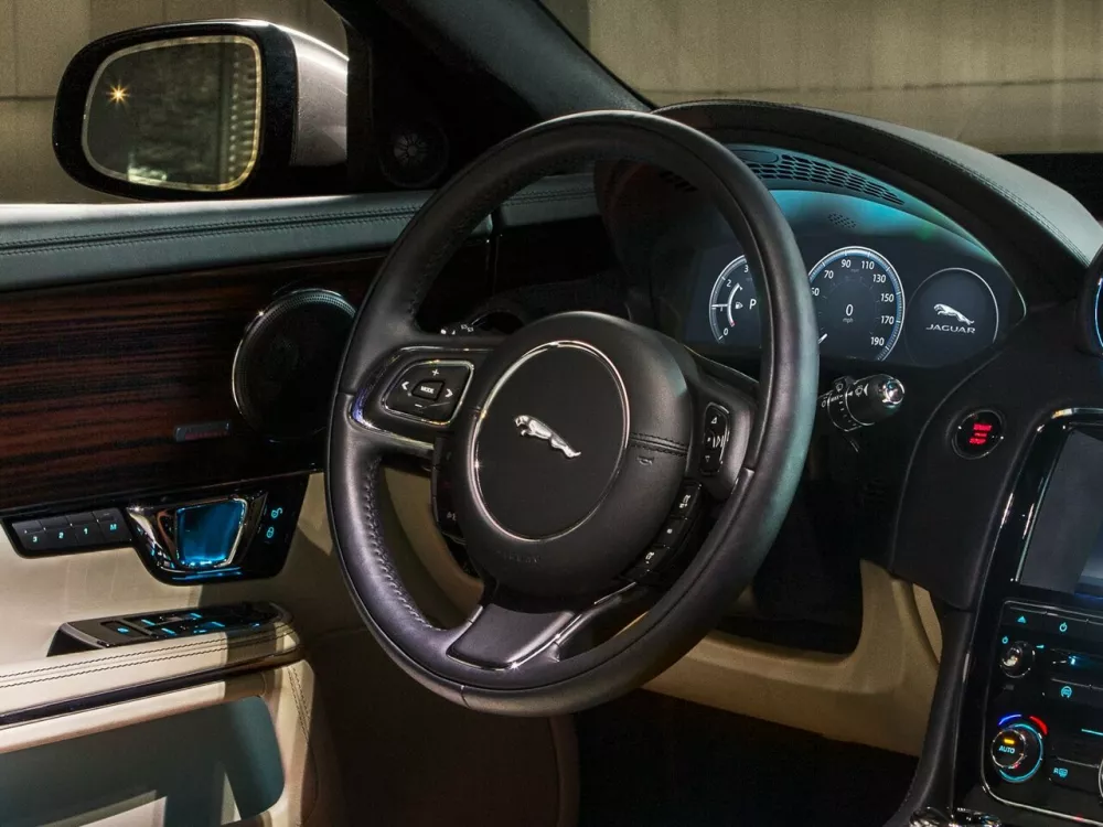 Автомобиль Jaguar XJ IV (X351) Рестайлинг Седан
