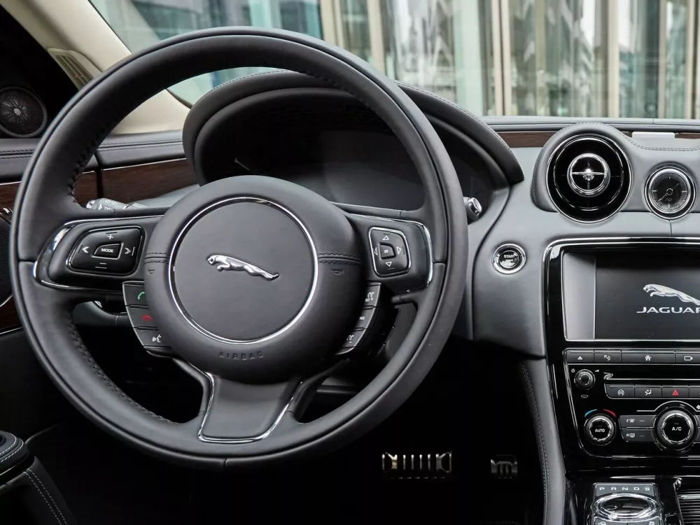 Автомобиль Jaguar XJ IV (X351) Рестайлинг Седан Long