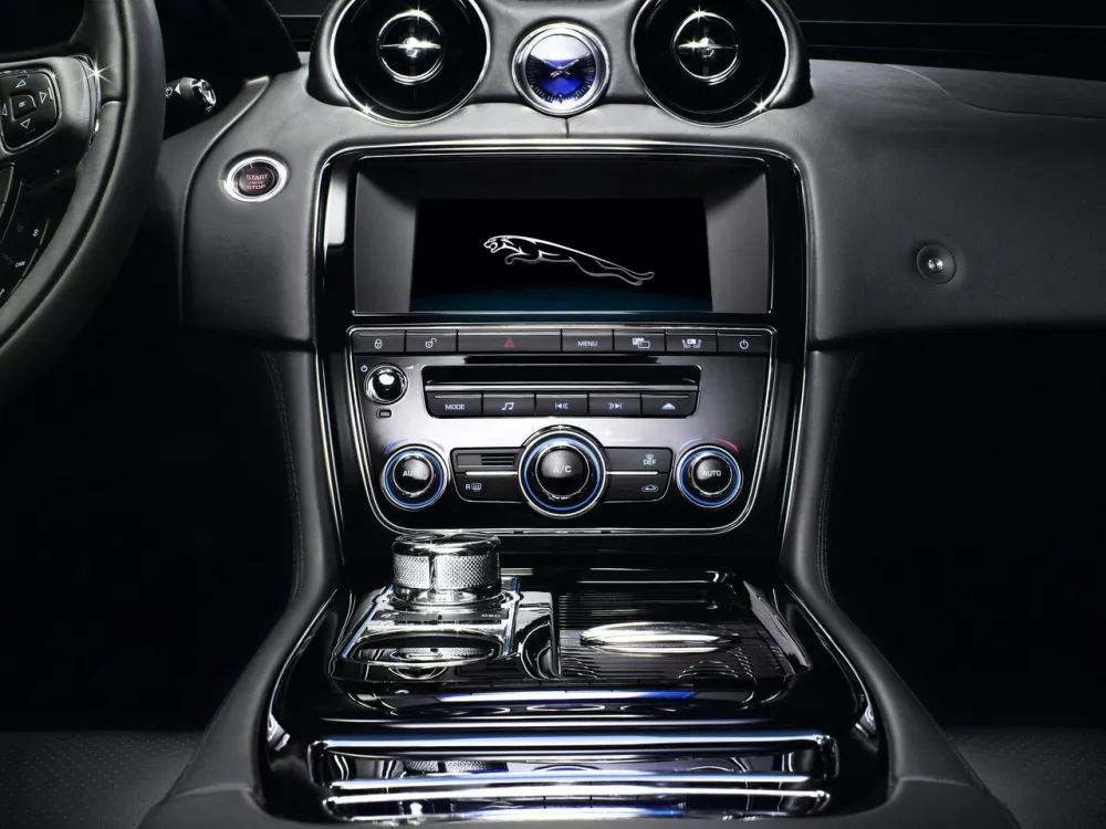 Автомобиль Jaguar XJ IV (X351) Седан