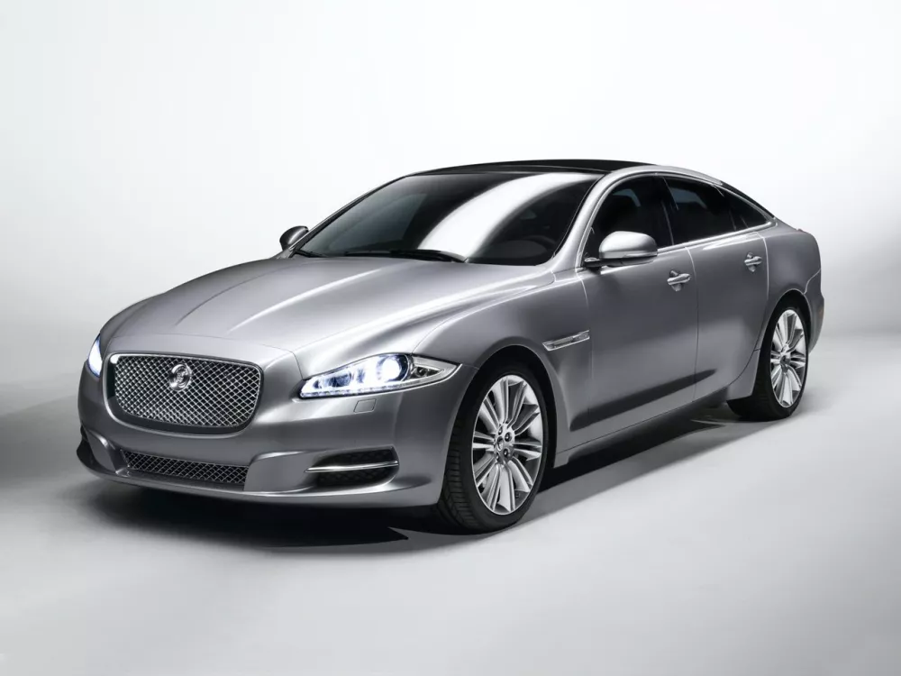 Автомобиль Jaguar XJ IV (X351) Седан Long