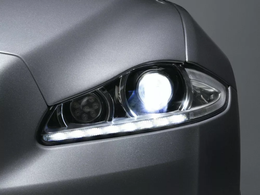 Автомобиль Jaguar XJ IV (X351) Седан Long