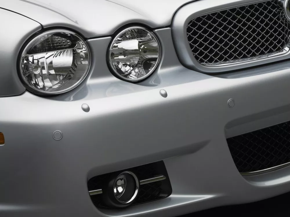 Автомобиль Jaguar XJ III (X350/X358) Седан