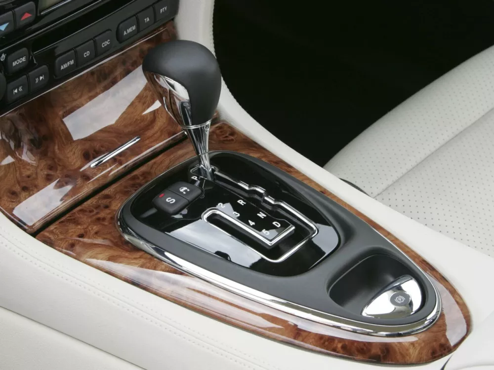 Автомобиль Jaguar XJ III (X350/X358) Седан Long