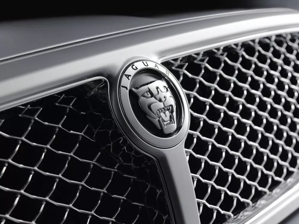 Автомобиль Jaguar XJ III (X350/X358) Седан Long