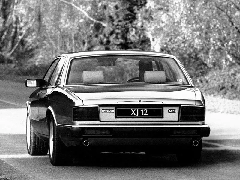 Автомобиль Jaguar XJ II (XJ40) Седан