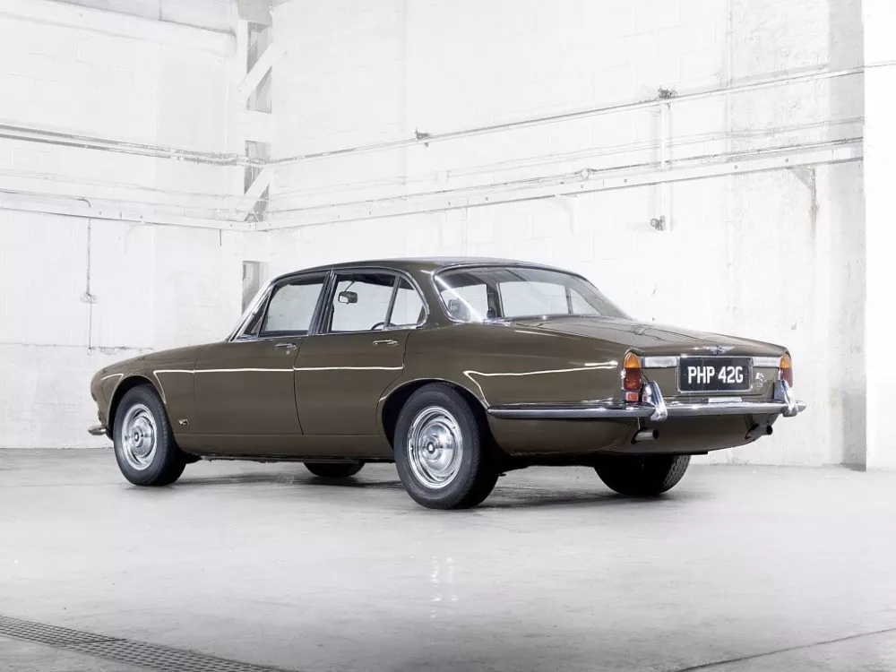Автомобиль Jaguar XJ I (Series 1) Седан