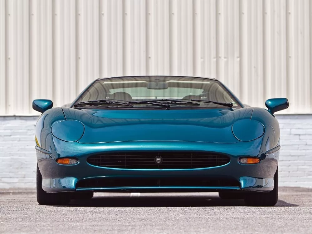 Автомобиль Jaguar XJ220 Купе