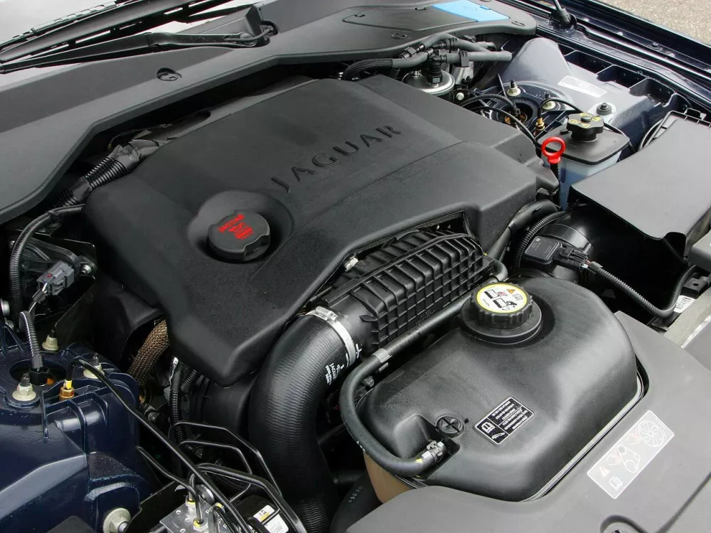 Автомобиль Jaguar XJR III (X358) Седан