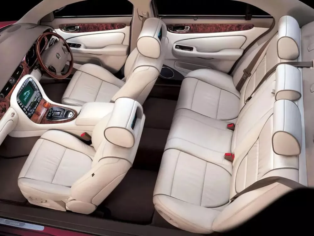 Автомобиль Jaguar XJR III (X350) Седан