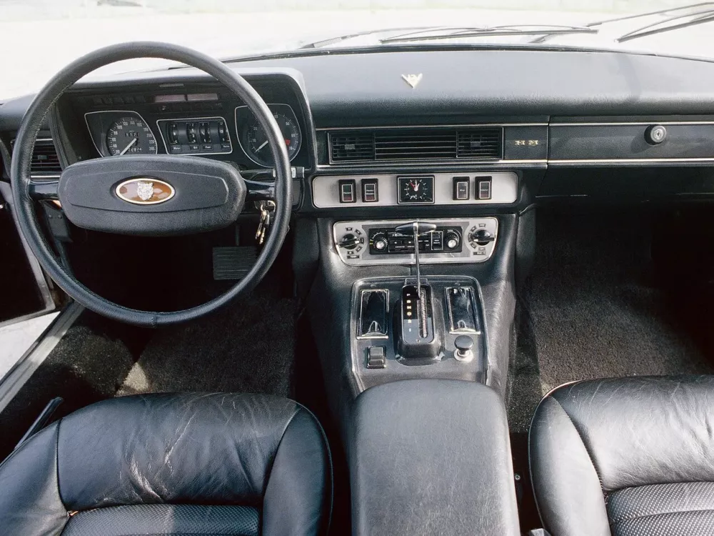 Автомобиль Jaguar XJS Series 2 Купе