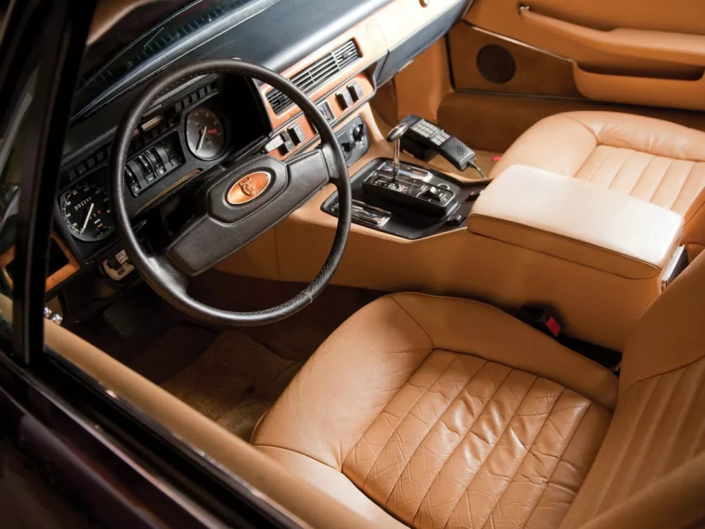 Автомобиль Jaguar XJS Series 1 Купе