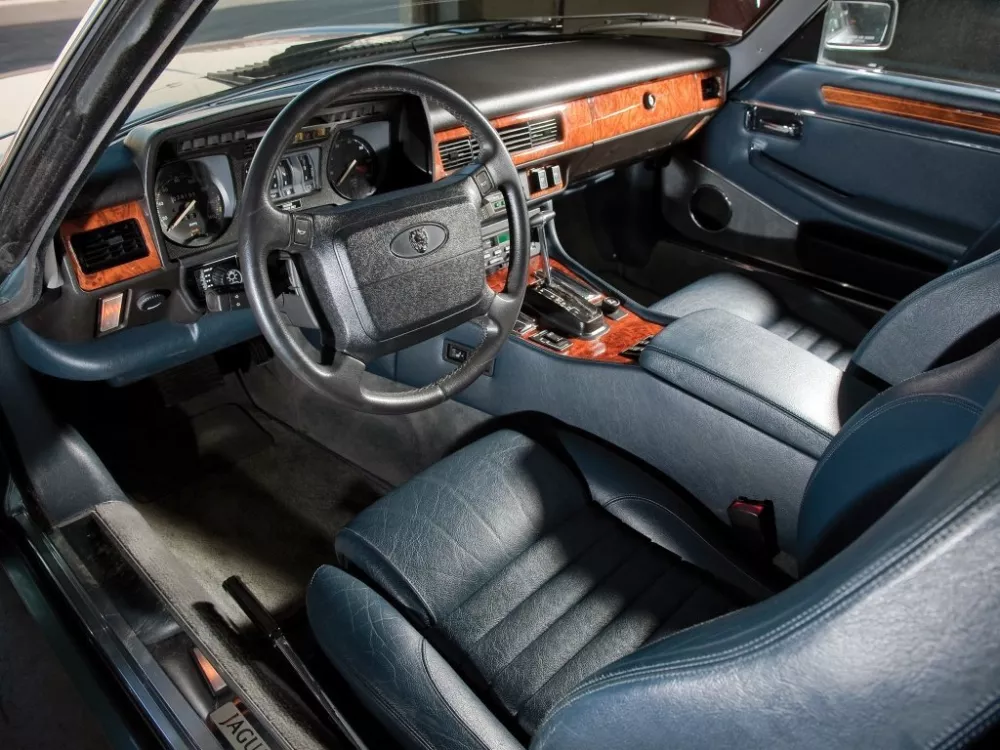 Автомобиль Jaguar XJS Series 2 Кабриолет