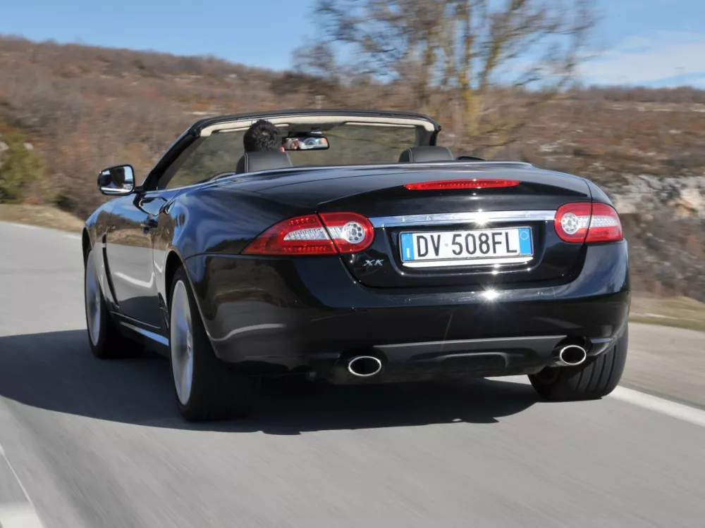 Автомобиль Jaguar XK II Рестайлинг 1 Кабриолет