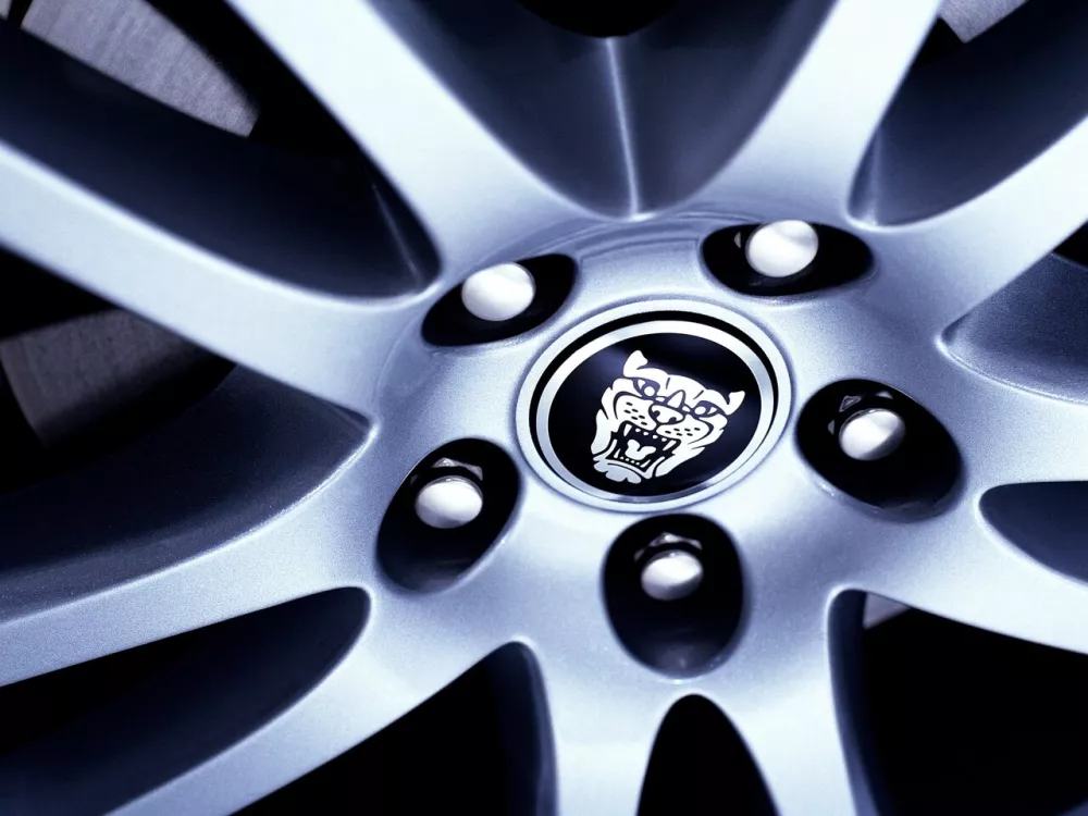 Автомобиль Jaguar XK II Кабриолет