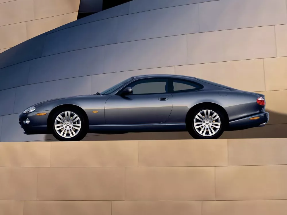 Автомобиль Jaguar XK I Рестайлинг Купе