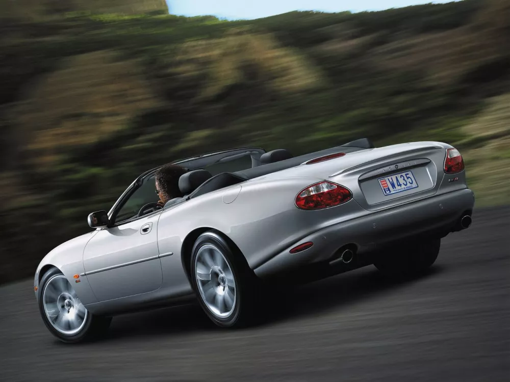 Автомобиль Jaguar XK I Кабриолет