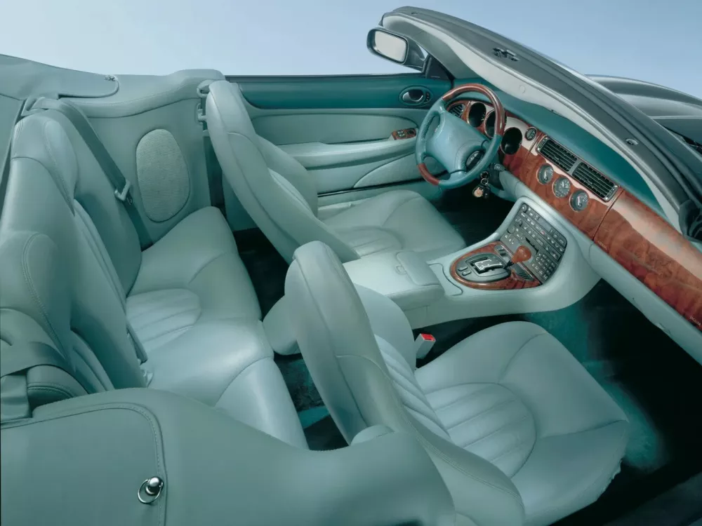 Автомобиль Jaguar XK I Кабриолет
