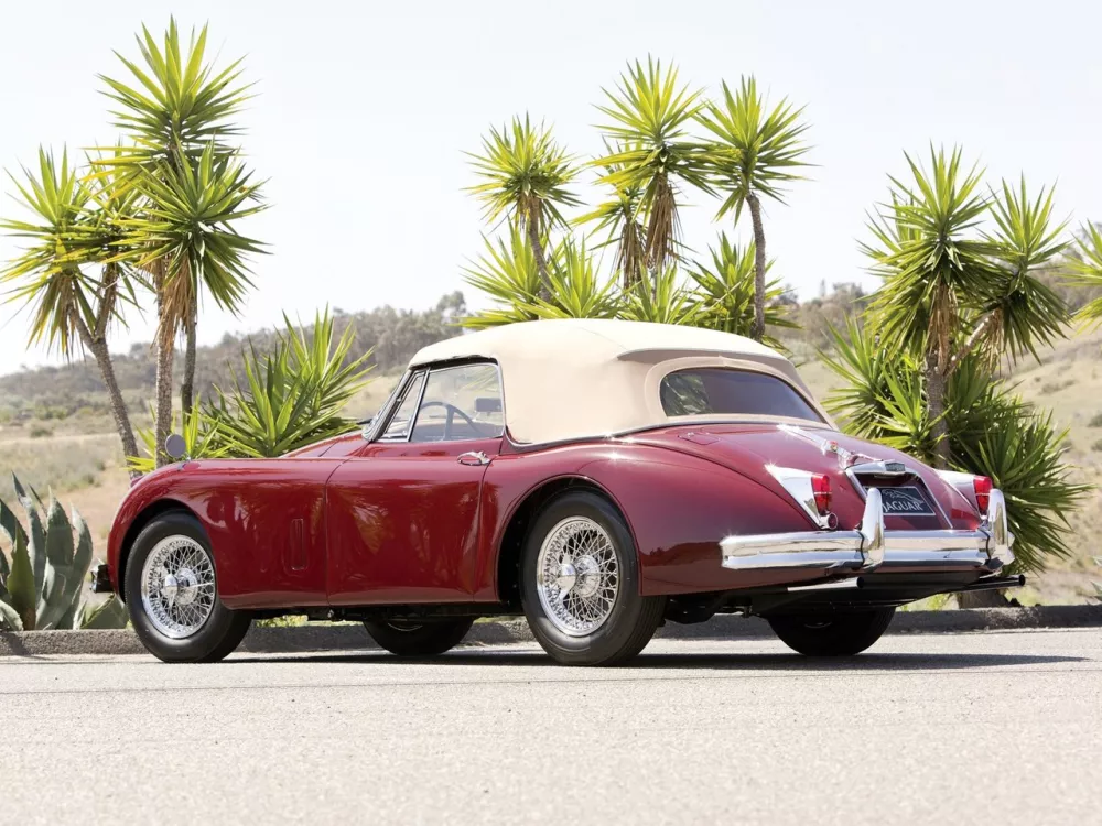 Автомобиль Jaguar XK XK150 Кабриолет