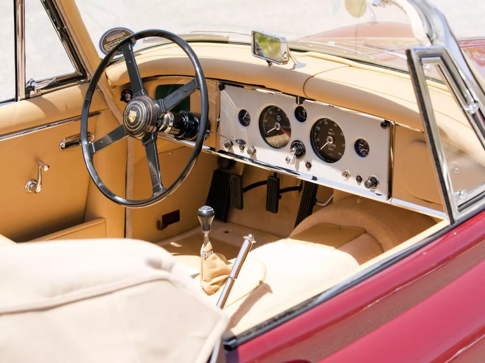 Автомобиль Jaguar XK XK150 Кабриолет