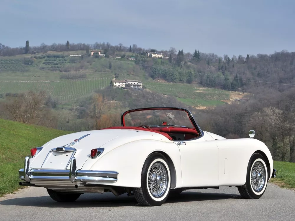 Автомобиль Jaguar XK XK150 Родстер