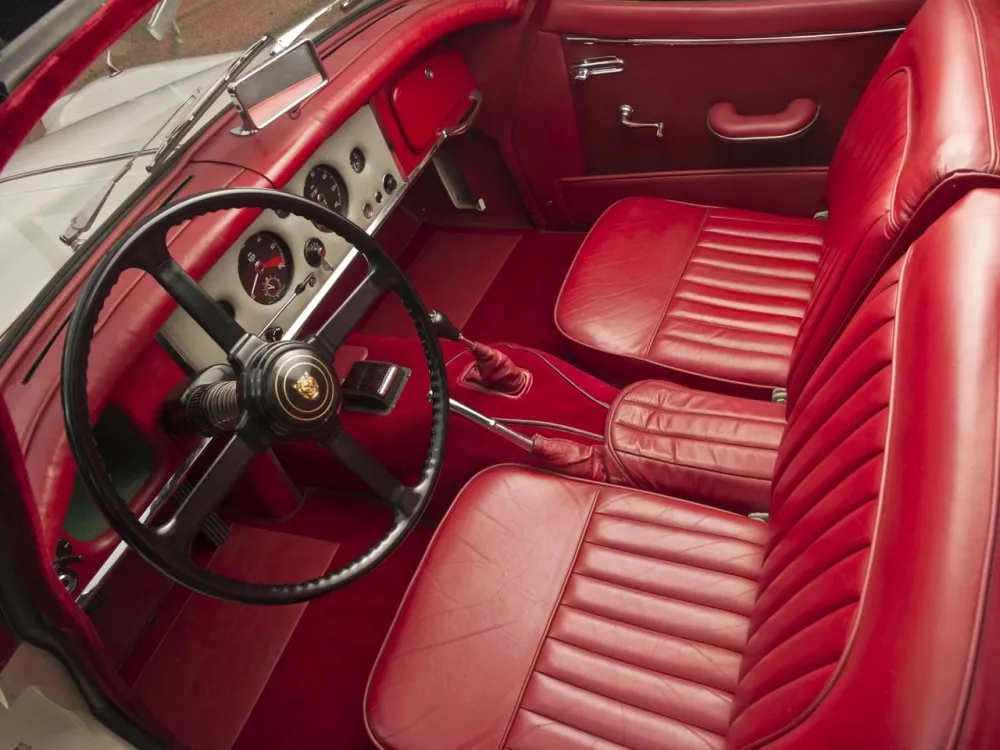 Автомобиль Jaguar XK XK150 Родстер