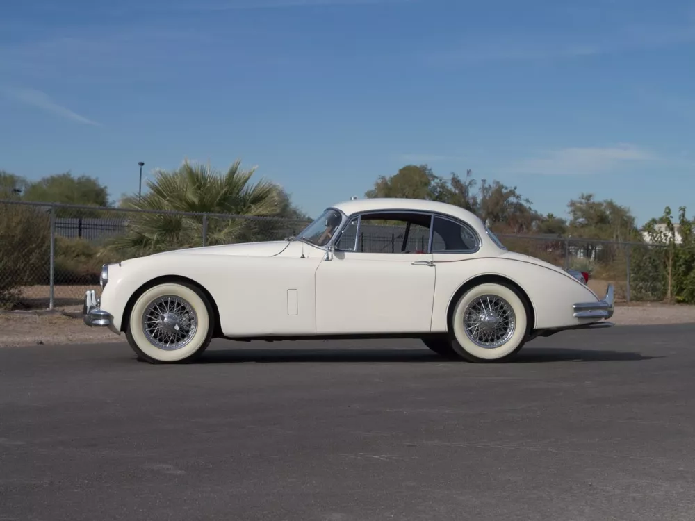 Автомобиль Jaguar XK XK150 Купе