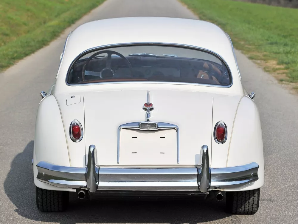 Автомобиль Jaguar XK XK150 Купе