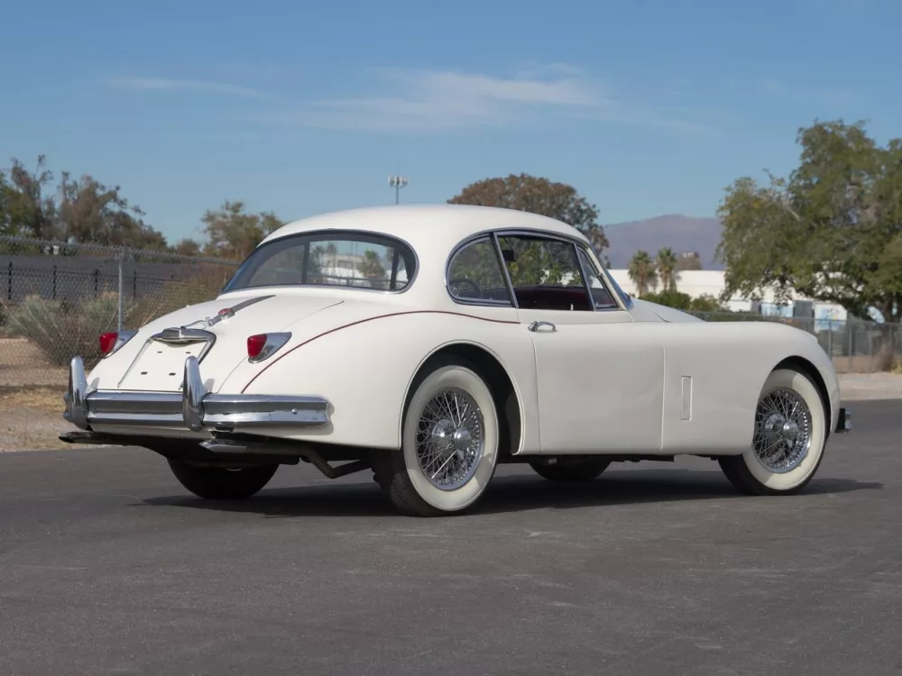 Автомобиль Jaguar XK XK150 Купе