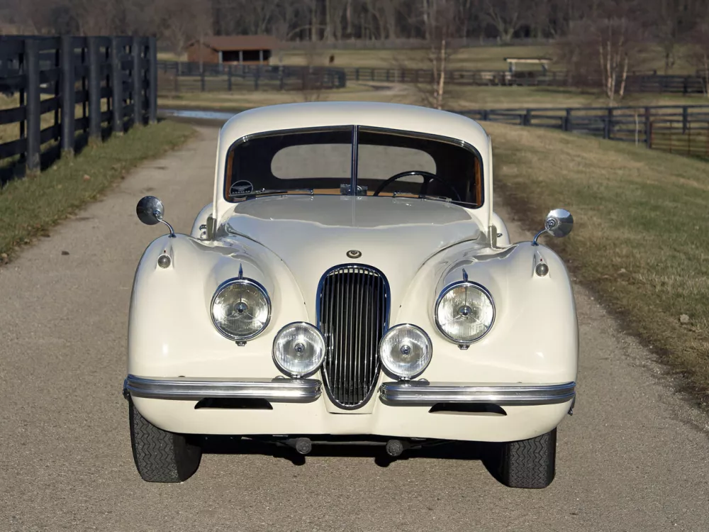 Автомобиль Jaguar XK XK120 Купе