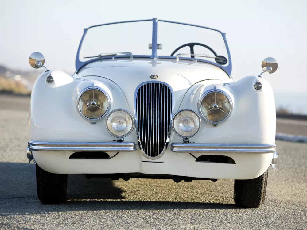 Автомобиль Jaguar XK XK120 Родстер