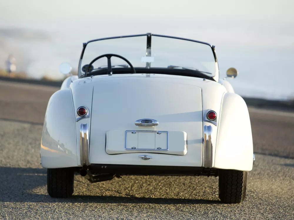 Автомобиль Jaguar XK XK120 Родстер