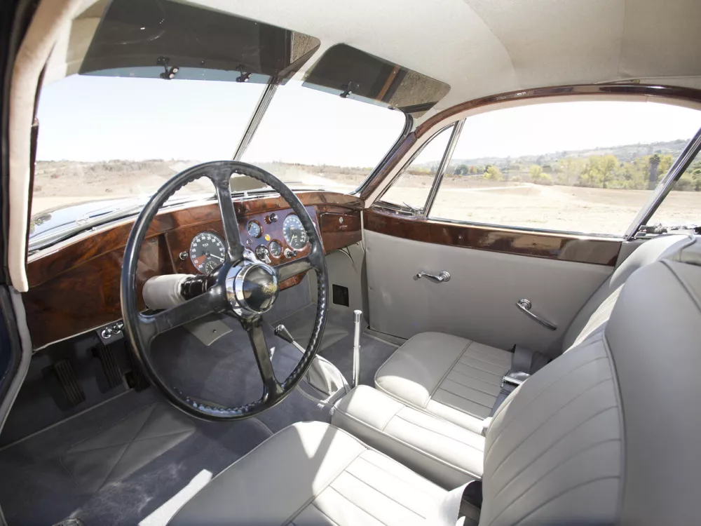Автомобиль Jaguar XK XK120 Купе