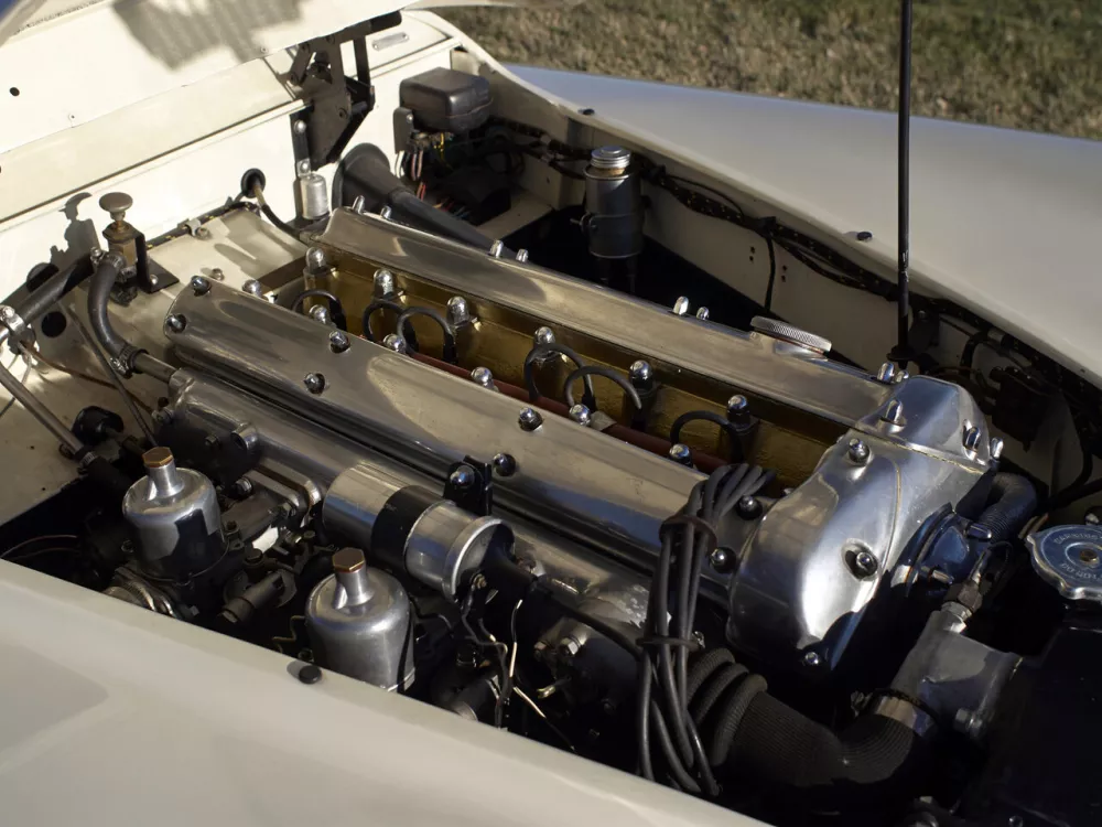 Автомобиль Jaguar XK XK120 Купе