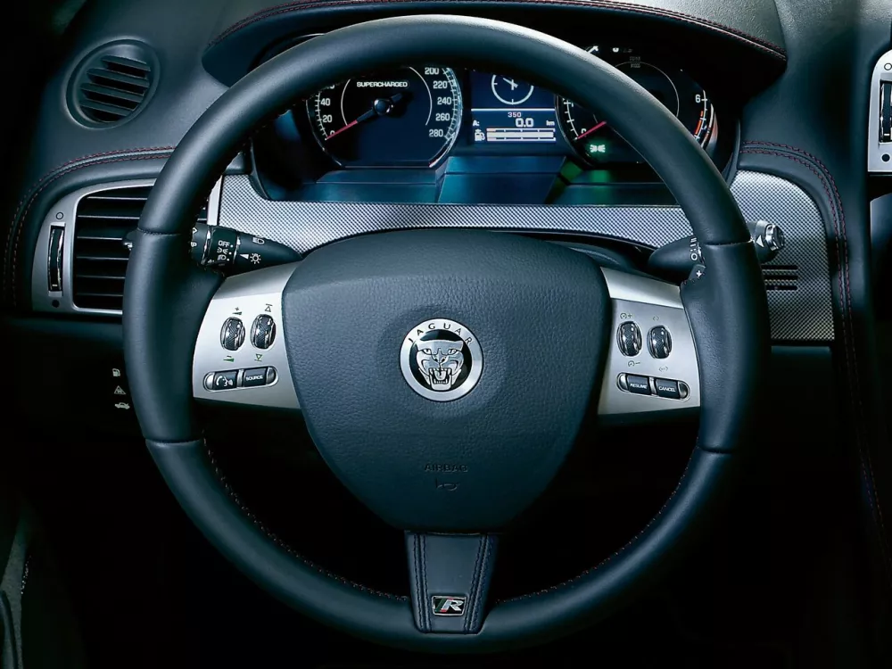 Автомобиль Jaguar XKR II Рестайлинг 1 Купе