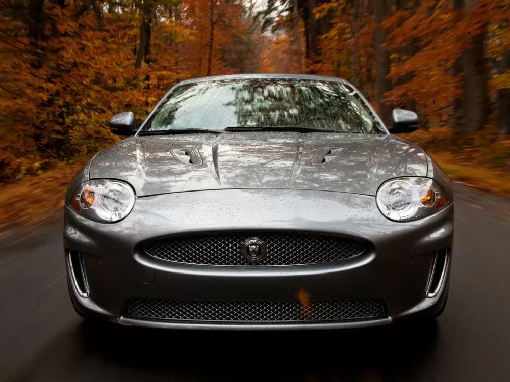 Автомобиль Jaguar XKR II Рестайлинг 1 Кабриолет