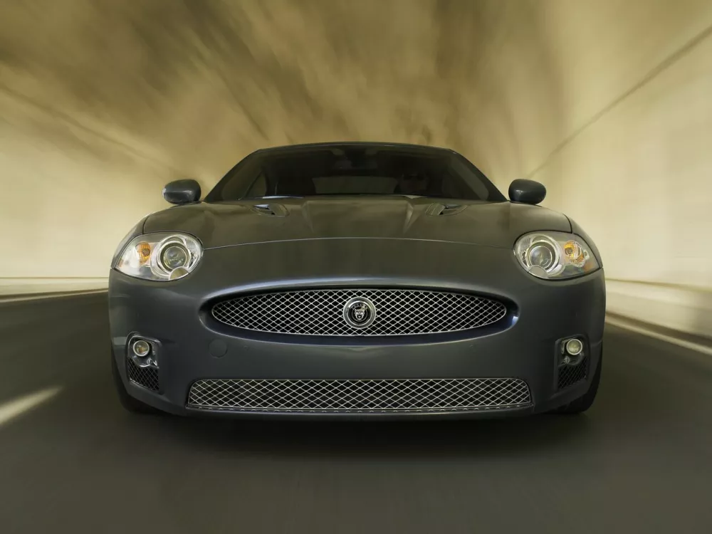 Автомобиль Jaguar XKR II Купе