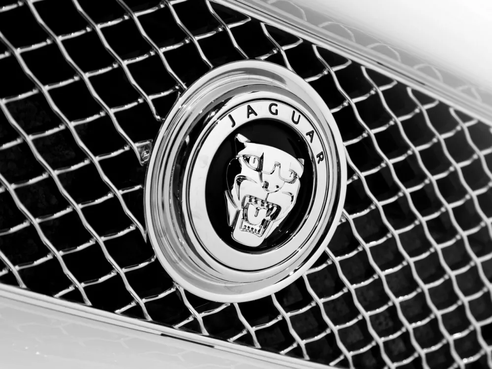 Автомобиль Jaguar XKR II Рестайлинг 1 Кабриолет