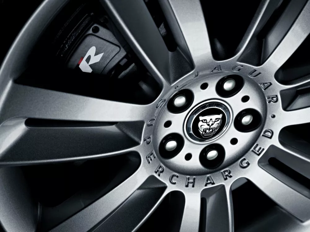 Автомобиль Jaguar XKR II Рестайлинг 1 Кабриолет
