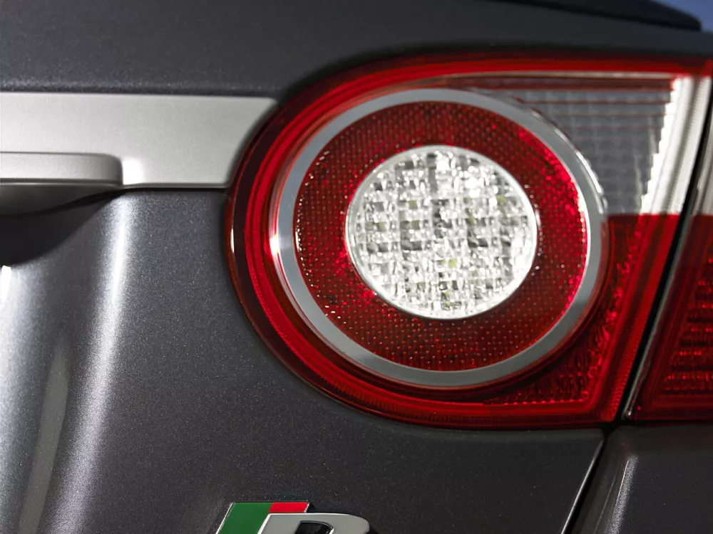 Автомобиль Jaguar XKR II Купе