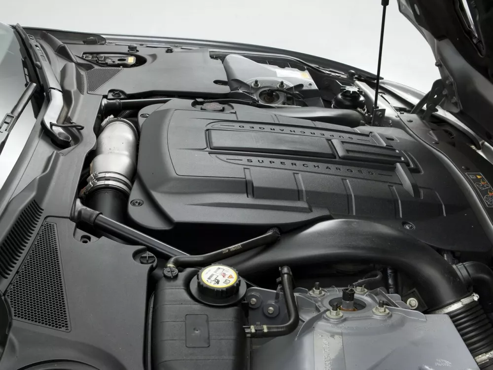 Автомобиль Jaguar XKR II Купе