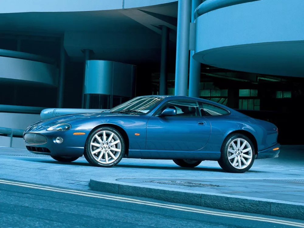 Автомобиль Jaguar XKR I Рестайлинг Купе