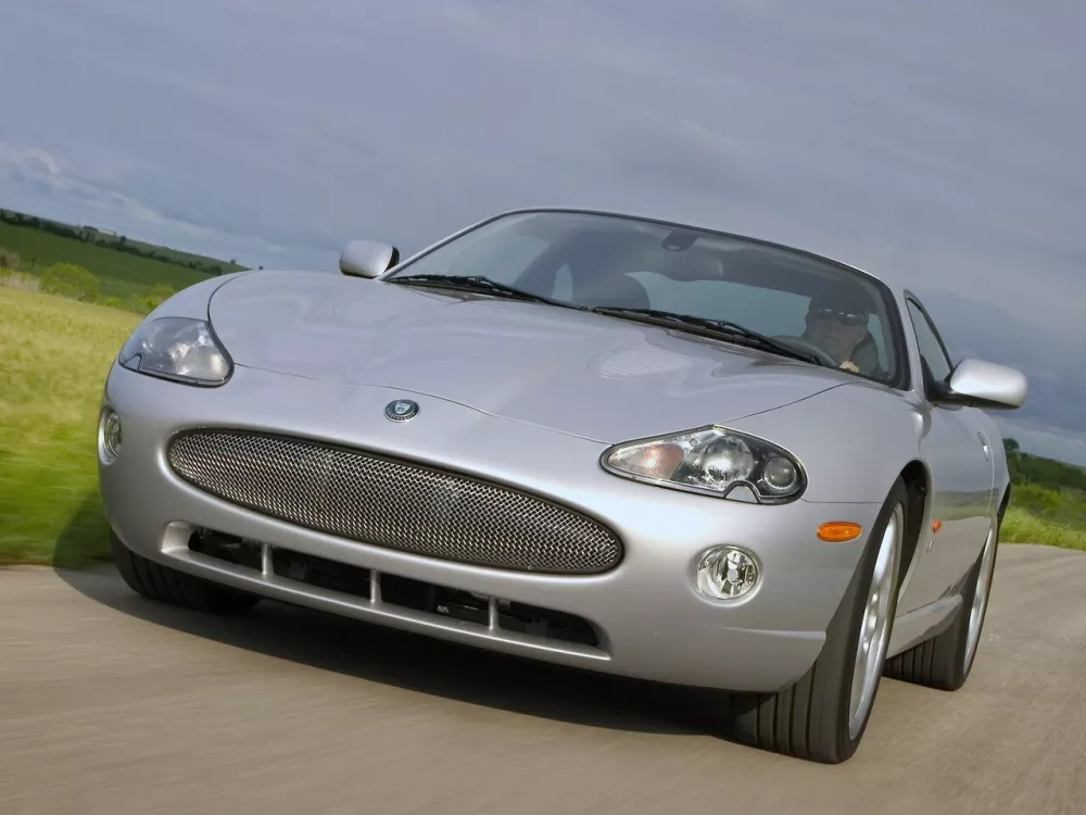 Автомобиль Jaguar XKR I Рестайлинг Купе