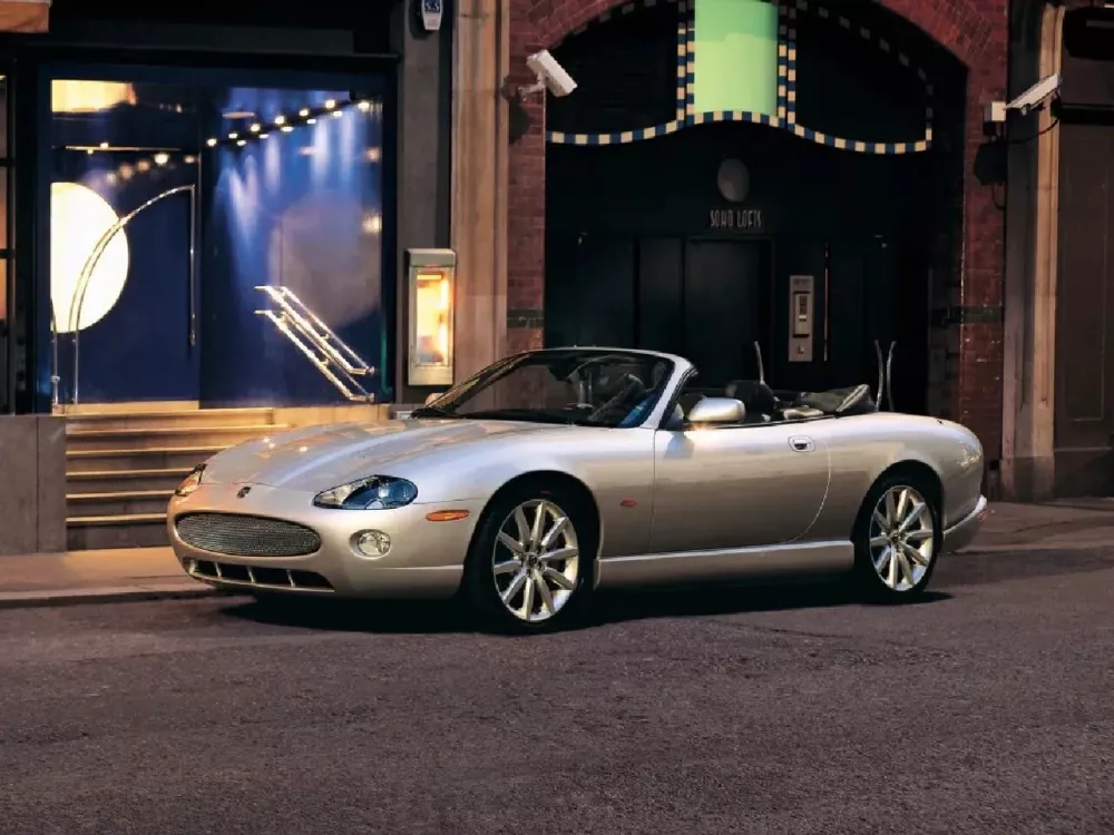 Автомобиль Jaguar XKR I Рестайлинг Кабриолет
